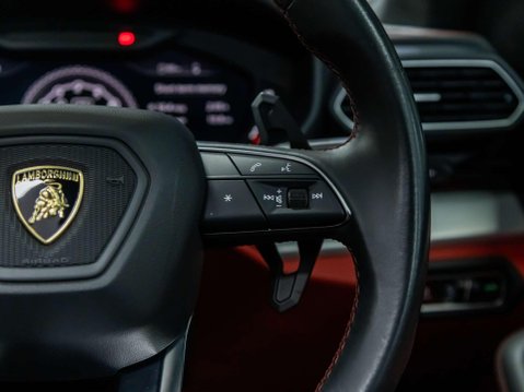 Lamborghini Urus 4.0 V8 BiTurbo SUV 5dr Petrol Auto 4WD Euro 6 (650 ps) 42