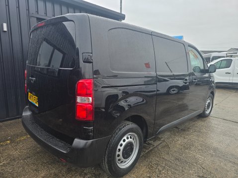 Vauxhall Vivaro L1H1 3100 DYNAMIC S/S 6