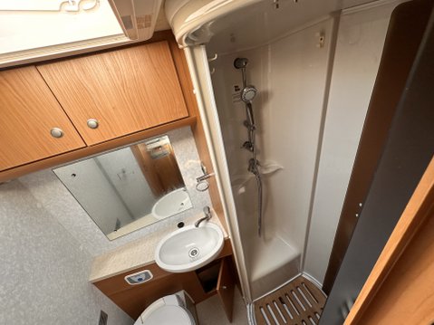 Peugeot Boxer AUTOCRUISE OAKMONT 4 BERTH 3.0 LOW PROFILE ISLAND BED 10