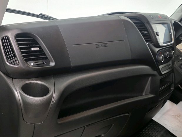 Iveco Daily Daily 35C14 Diesel 2.3 High Roof Business Van 4100L WB Hi-Matic 15