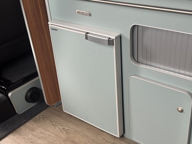 Volkswagen Transporter Camper King St Tropez|4 Berth|T28|Pop Top|Air Con|Cooker|Fridge 12