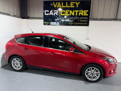 Ford Focus 1.0T EcoBoost Titanium Euro 5 (s/s) 5dr 5