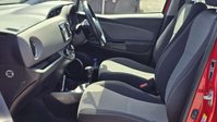 Toyota Yaris 1.5 VVT-h Icon Hatchback 5dr Petrol Hybrid E-CVT Euro 6 (101 ps) 32
