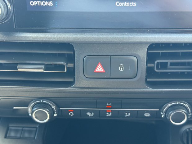 Peugeot Partner SWB L1H1 [SOLD KH] Low Roof Professional Premium Air Con Sensors EURO 6 30