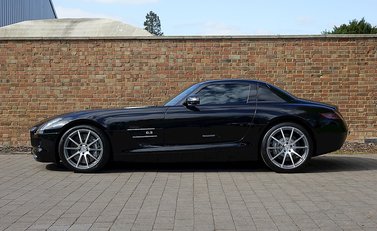 Mercedes-Benz SLS AMG 7