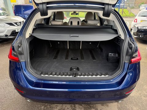 BMW 3 Series 2.0 320d Sport Touring Auto Euro 6 (s/s) 5dr 42