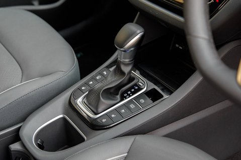Hyundai IONIQ PREMIUM SE MHEV 27
