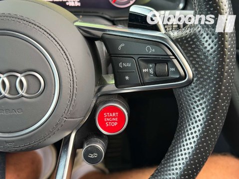 Audi R8 5.2 R8+ Quattro V10 Semi-Auto 4WD 2dr 32