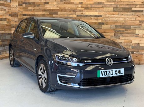 Volkswagen Golf 35.8kWh e-Golf Hatchback 5dr Electric Auto (136 ps)