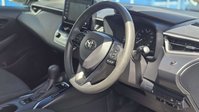 Toyota Corolla 1.8 VVT-h Design Touring Sports 5dr Petrol Hybrid CVT Euro 6 (s/s) (122 ps) 17