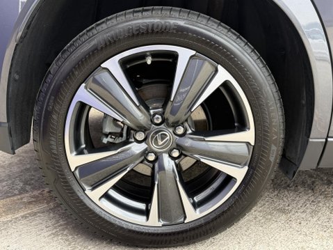 Lexus Ux 2.0 250h Takumi SUV 5dr Petrol Hybrid E-CVT Euro 6 (s/s) (184 ps) 15