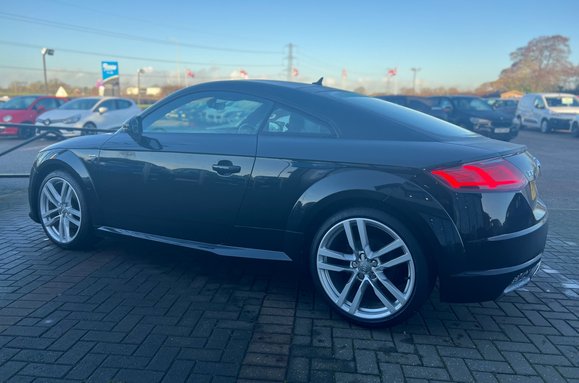 Audi TT 2.0 TDI ULTRA S LINE 11