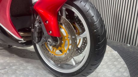 Honda VFR1200F VFR 1200 2014 ONLY 26K LUGGAGE NEW MOT WARRANTY TOURER 12