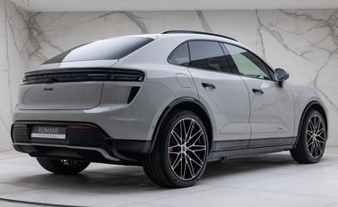 Porsche Macan Turbo Electric 3