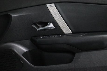 Citroen C4 PURETECH SHINE S/S 36