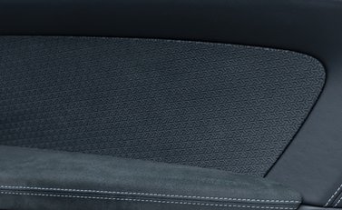 Porsche 911 Carrera 4 GTS (992.2) 33