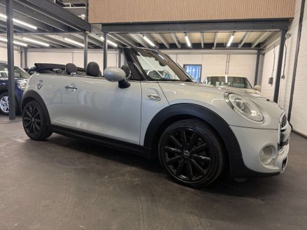 Mini Convertible 2.0 Cooper S 2dr
