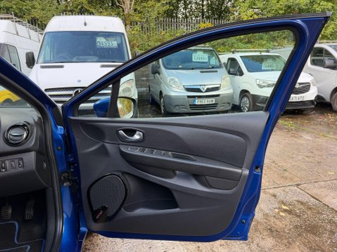 Renault Clio 0.9 TCe Dynamique S Nav Hatchback 5dr Petrol Manual Euro 6 (s/s) (90 ps) 25