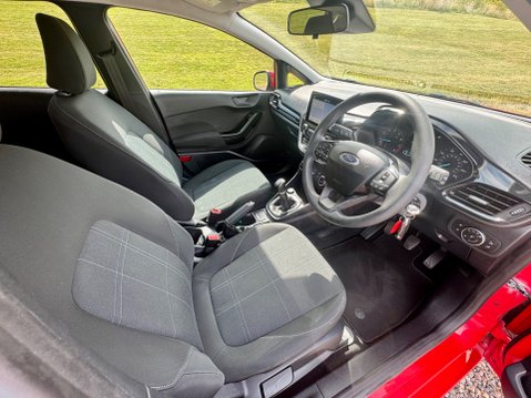 Ford Fiesta TREND 14