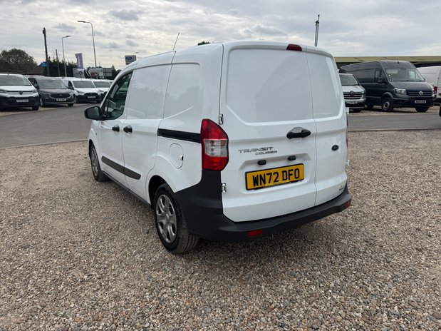 Ford Transit Courier SWB L1H1 Low Roof Trend Air Con EURO 6 NO VAT 10