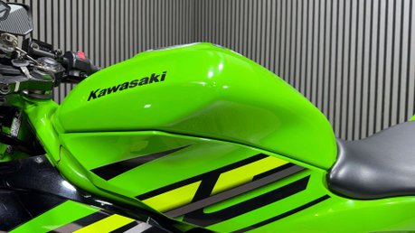 Kawasaki Ninja 2020 ONLY 13K LONG MOT WARRANTY SPORTS BIKE 125CC 35