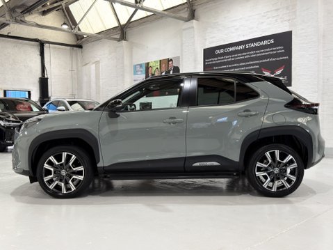 Toyota Yaris Cross PREMIERE EDITION 12