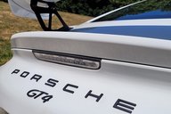 Porsche Cayman GT4 21