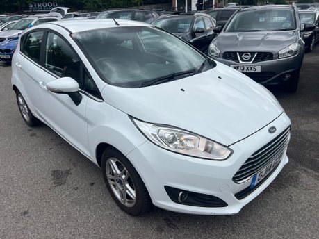 Ford Fiesta 1.0T EcoBoost Zetec Powershift Euro 5 5dr