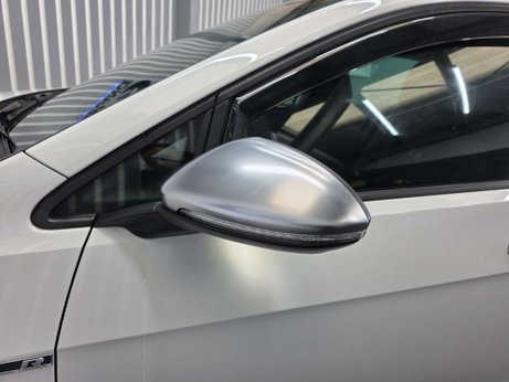 Volkswagen Golf 2.0 TSI R Hatchback 5dr Petrol DSG 4Motion Euro 6 (s/s) (310 ps) 21