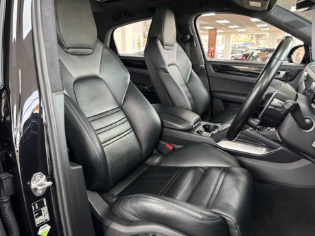 Porsche Cayenne 4.0 V8 E-Hybrid 17.9kWh Turbo S Coupe 5dr Petrol Plug-in Hybrid (680ps) 19