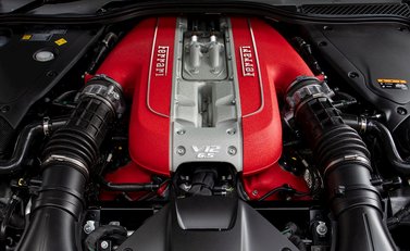 Ferrari 812 Superfast 25