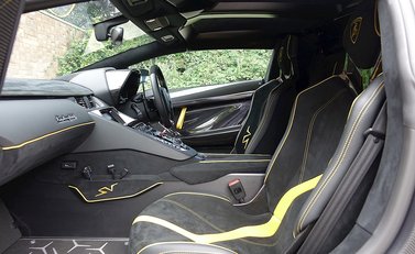 Lamborghini Aventador SV LP750-4 Roadster 17