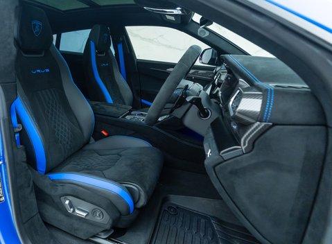 Lamborghini Urus PERFORMANTE 14