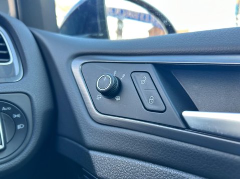 Volkswagen Golf SE NAVIGATION TSI BLUEMOTION TECHNOLOGY DSG 19