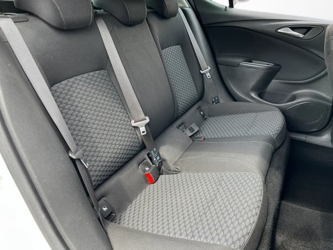 Vauxhall Astra 1.0T 12V ecoFLEX Design 5dr 35