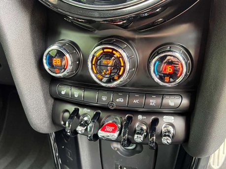 Mini Hatch 2.0 John Cooper Works Auto 3dr 32