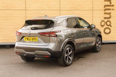 Nissan Qashqai DIG-T N-CONNECTA MHEV