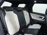 Land Rover Discovery Sport 1.5 Discovery Sport R-Dynamic SE P300e Auto 4WD 5dr 31