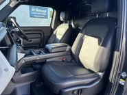 Land Rover Defender 90 D300 Hard Top X-Dynamic HSE 3