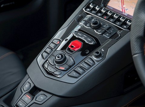 Lamborghini Aventador S LP740-4 Roadster 22