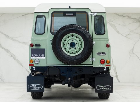 Land Rover Defender 110 Heritage 5