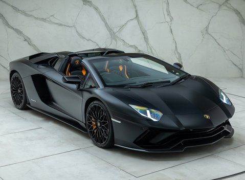 Lamborghini Aventador S LP 740-4 ROADSTER 14