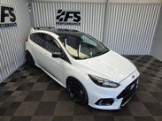 Ford Focus 2.3T EcoBoost RS Hatchback 5dr Petrol Manual AWD Euro 6 (s/s) (350 ps) 14