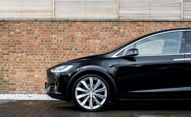 Tesla Model X 100D 23