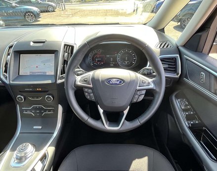 Ford Galaxy 2.5 Galaxy Titanium HEV CVT 5dr 19