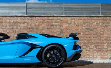 Lamborghini Aventador SVJ LP 770-4 Roadster 38