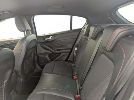 Ford Focus 1.5 Focus ST-Line X TDCi Auto 5dr 37