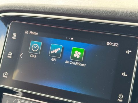 Mitsubishi Outlander 2.4h TwinMotor 13.8kWh 5h CVT 4WD Euro 6 (s/s) 5dr 19