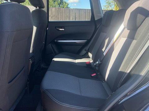 Suzuki Vitara SZ-T BOOSTERJET MHEV 9