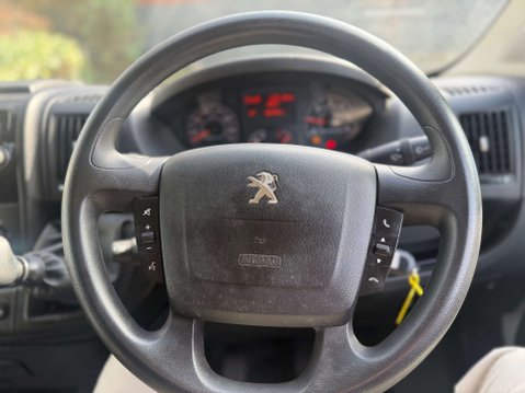 Peugeot Boxer 2.2 Boxer 335 Professional L3H2 Blue HDi 21